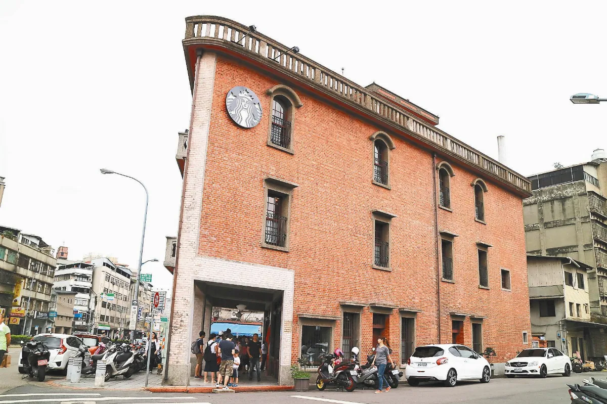 星巴克入住紅磚古宅 品嘗歷史
