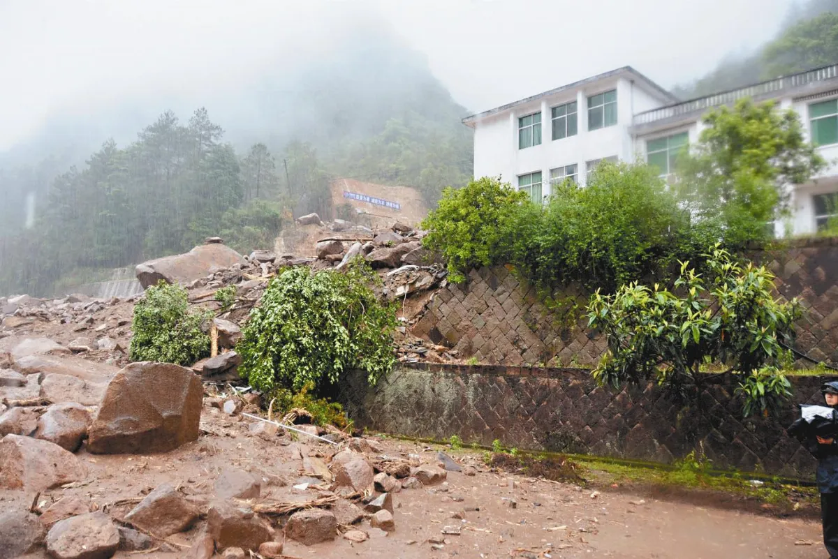 福建山體滑坡 33人失聯