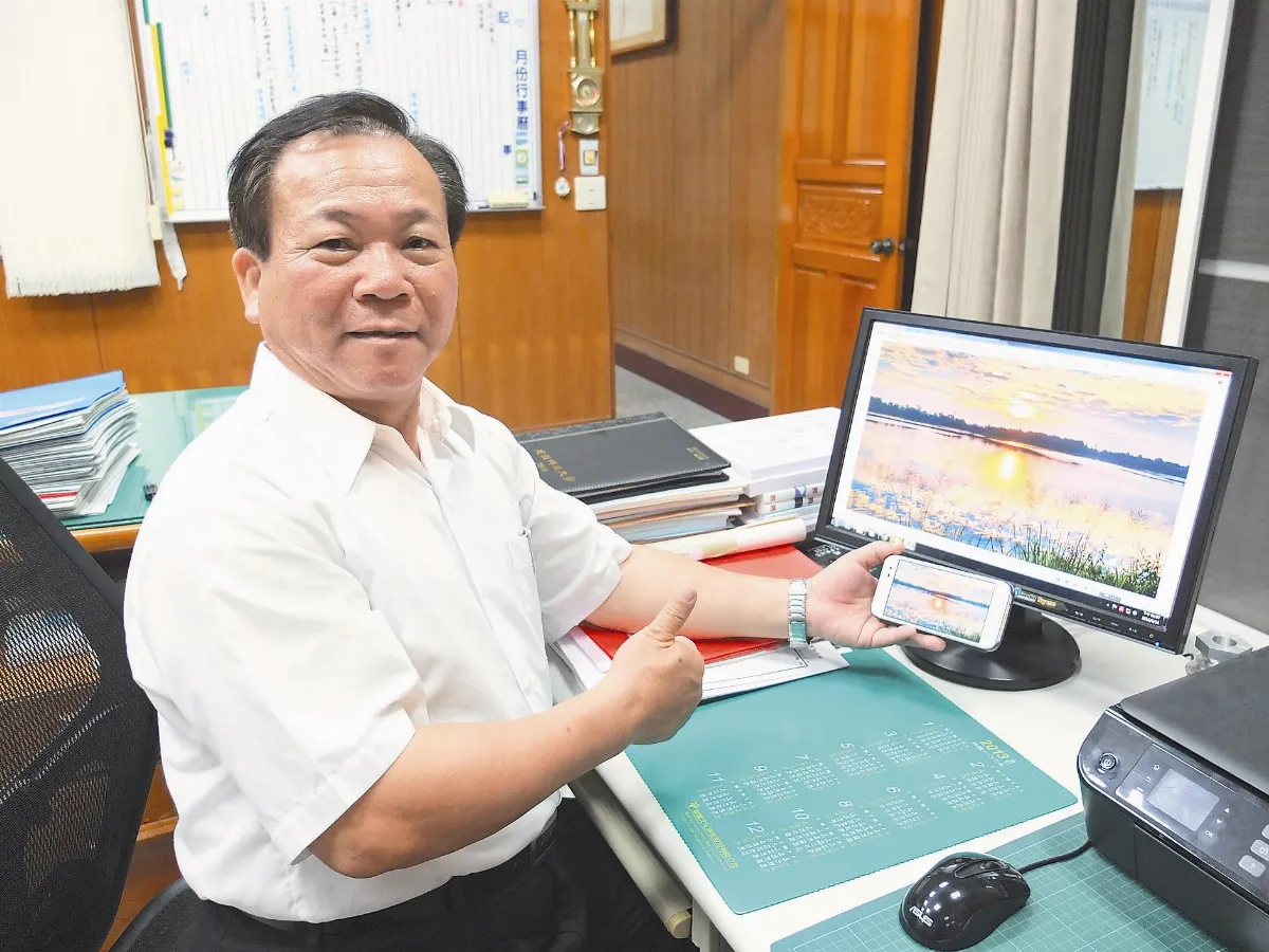 校長做攝影師 楊長鉿鏡頭寫日記