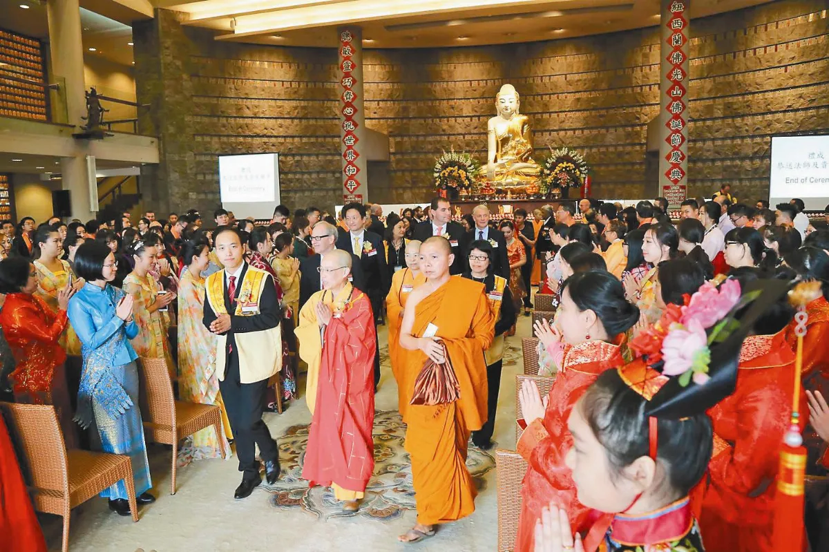 慶佛誕 浴佛淨化身、口、意