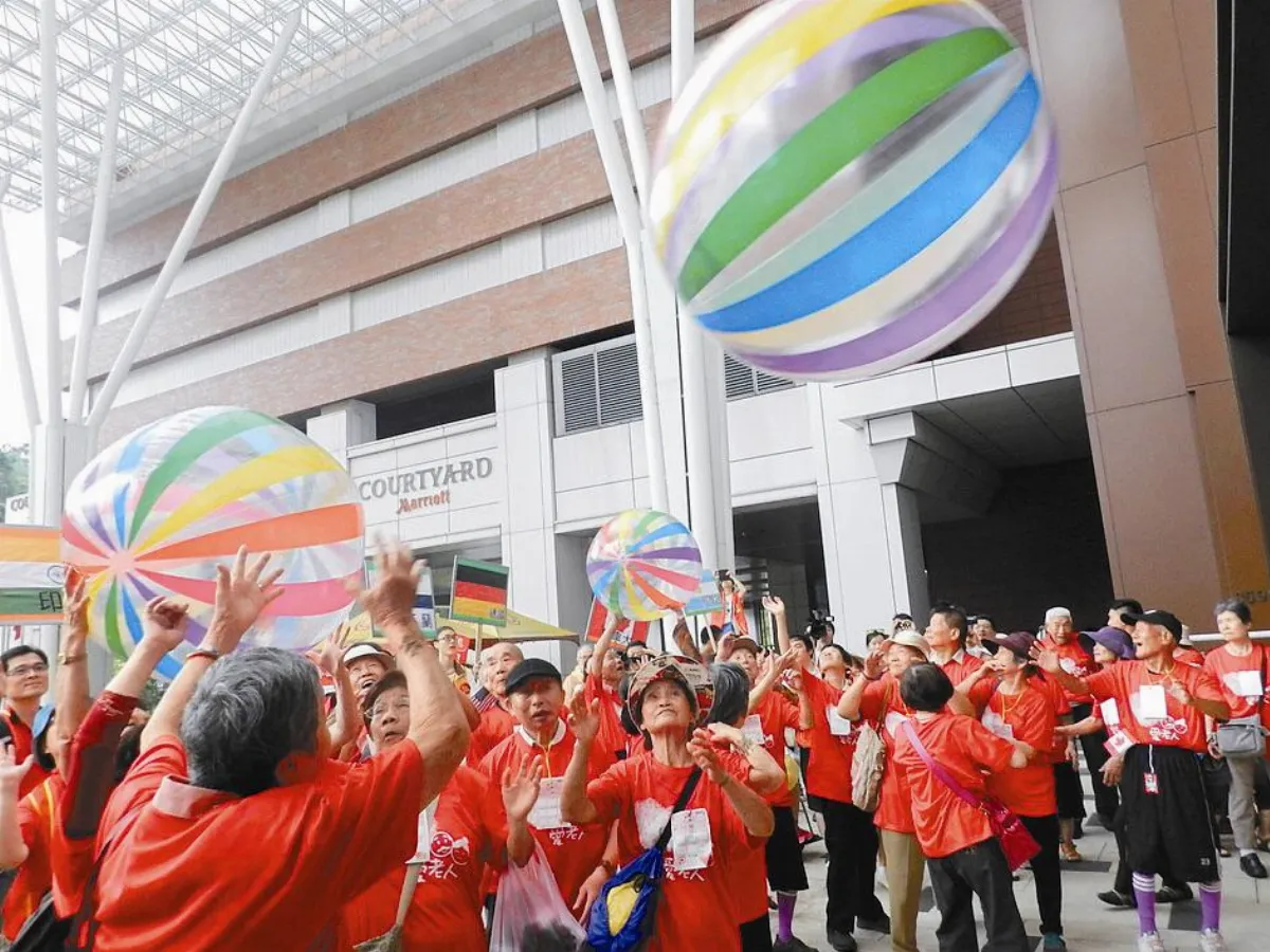 愛老人運動會 踢球慶端午