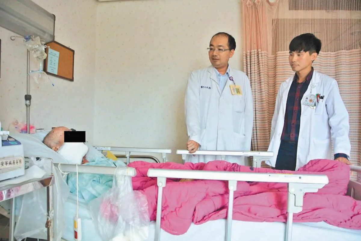 生死當教材 醫學生伴臨終病患