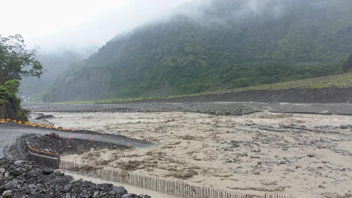 豪雨溪暴漲 洪水沖走女蕉農