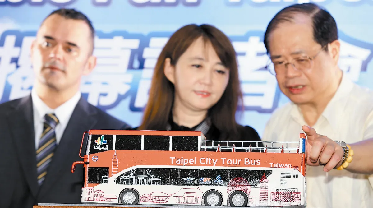 雙層巴士 開進台灣了