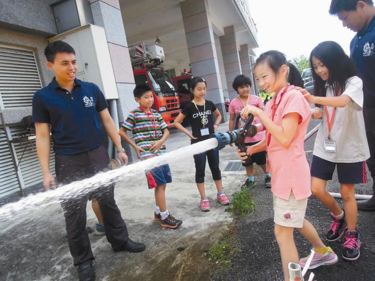 弱勢孩子過暑假 空白、吃不飽、打工養家