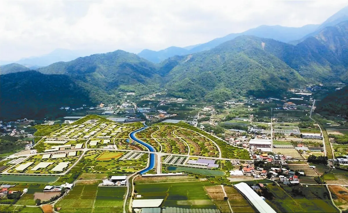 2年後遷福興農場 廬山溫泉泡湯