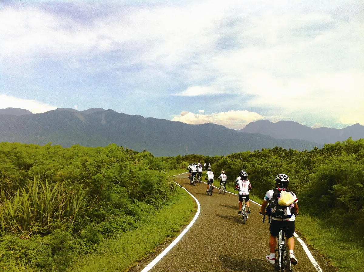 旅遊大小事 夏日單車繞全台