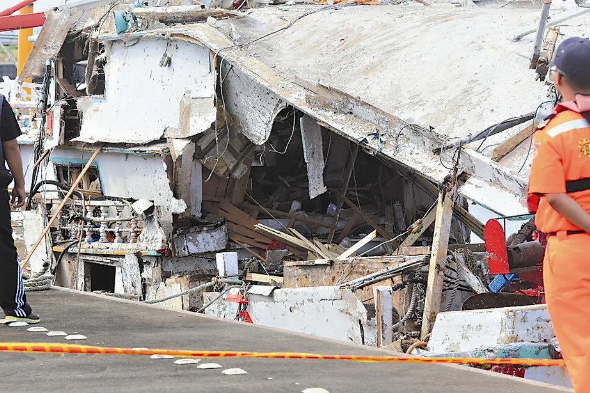 海軍誤射雄3飛彈 1死3傷