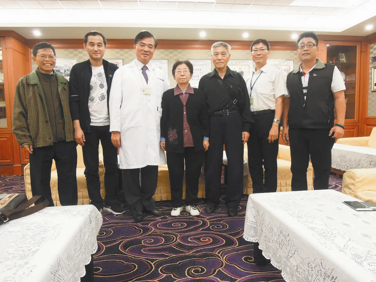 鄉關萬里遠 相思百年長