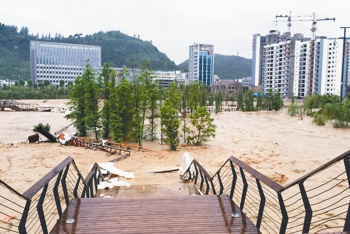 陸26省暴雨成災 經損2473億