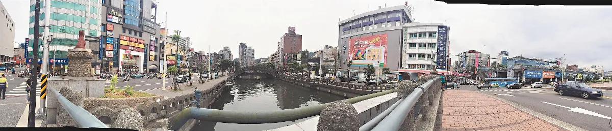 用耳朵旅行 她，錄下音景