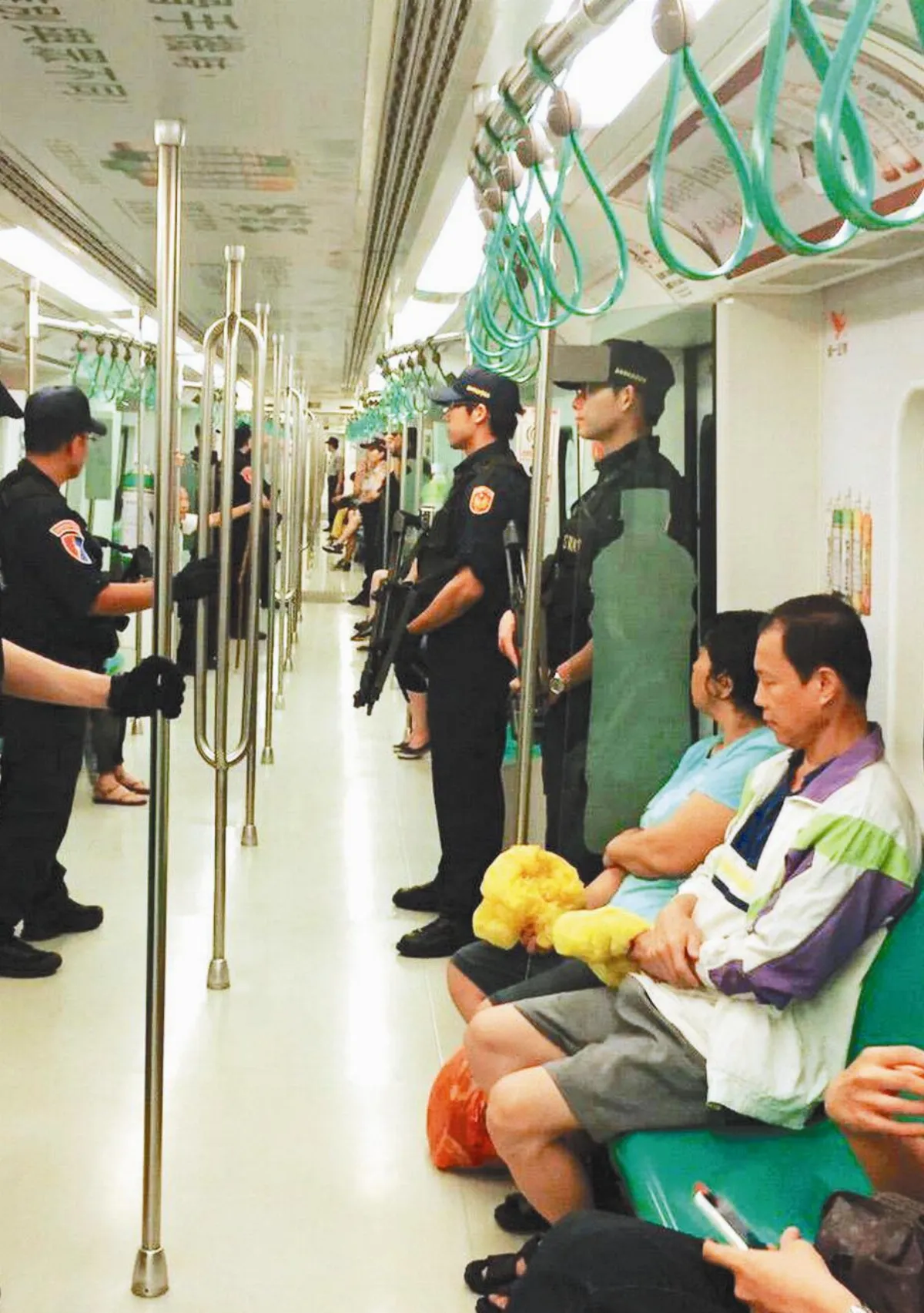 防模仿效應 北高提升見警率