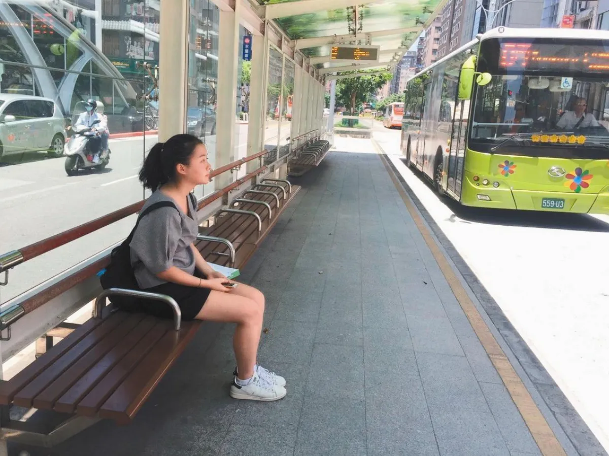 第一座4G公車亭 啟用