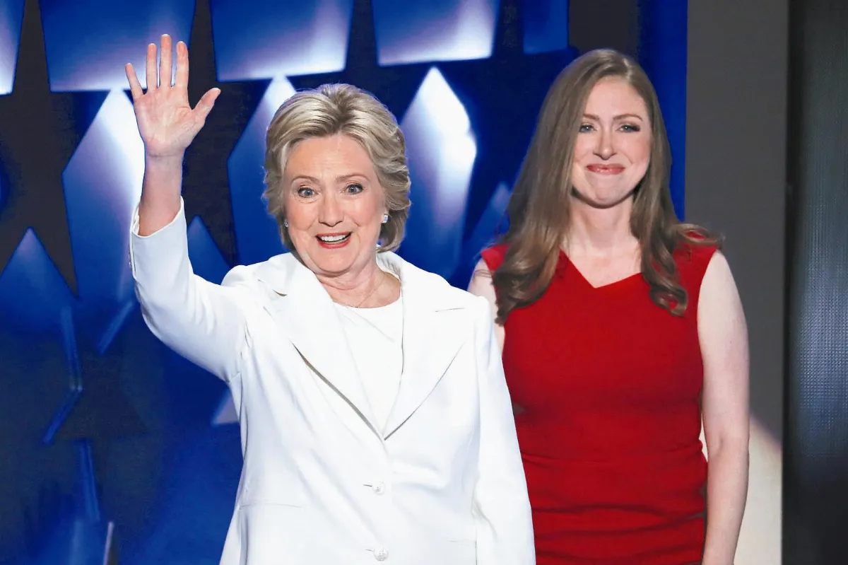 驢象大戰正式開打 「一起更強」 希拉蕊誓當美國全民總統