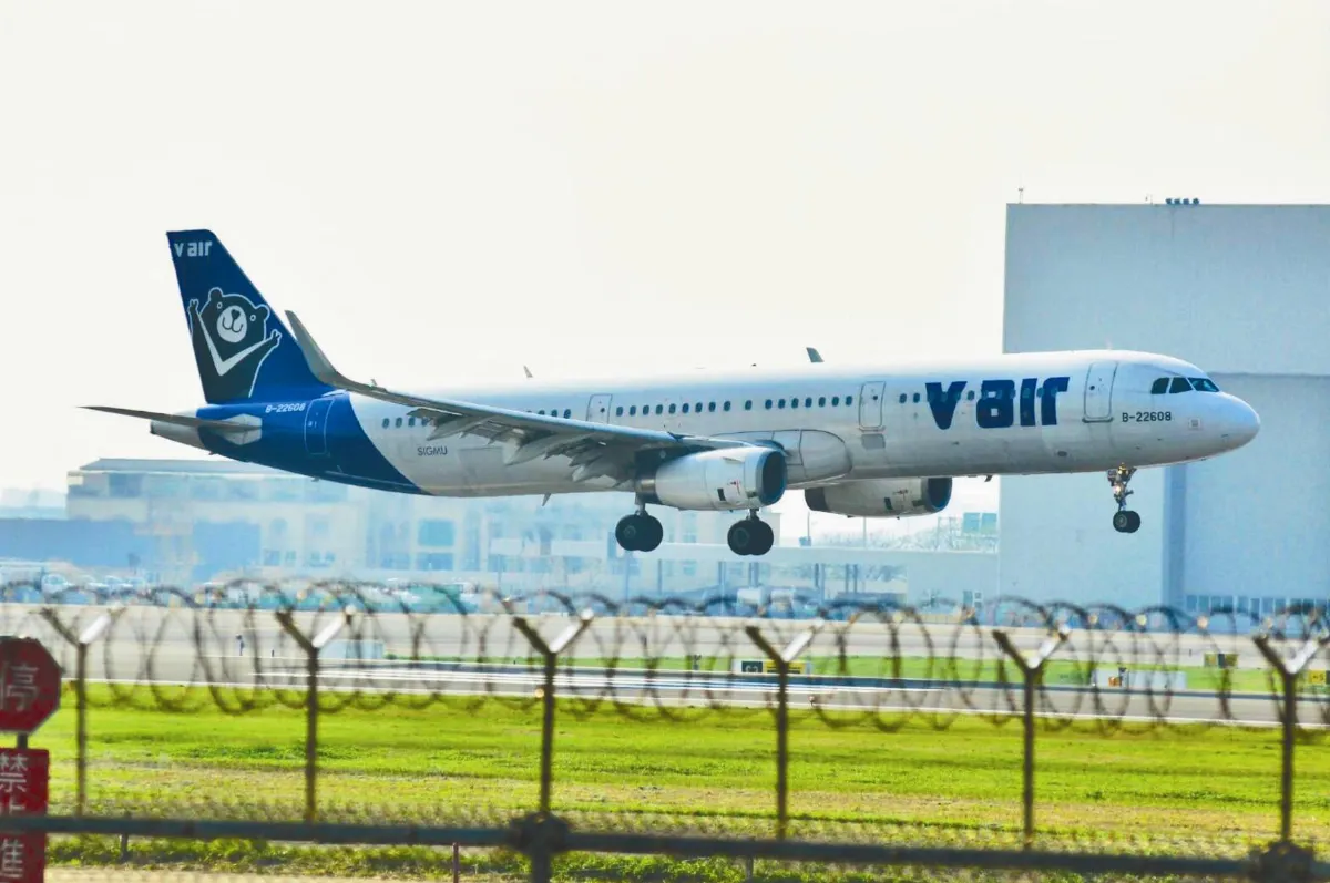 威航收攤 10月併入復興航空