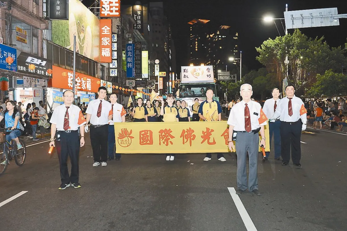 鷄籠中元祭 靈猴、沙彌同樂