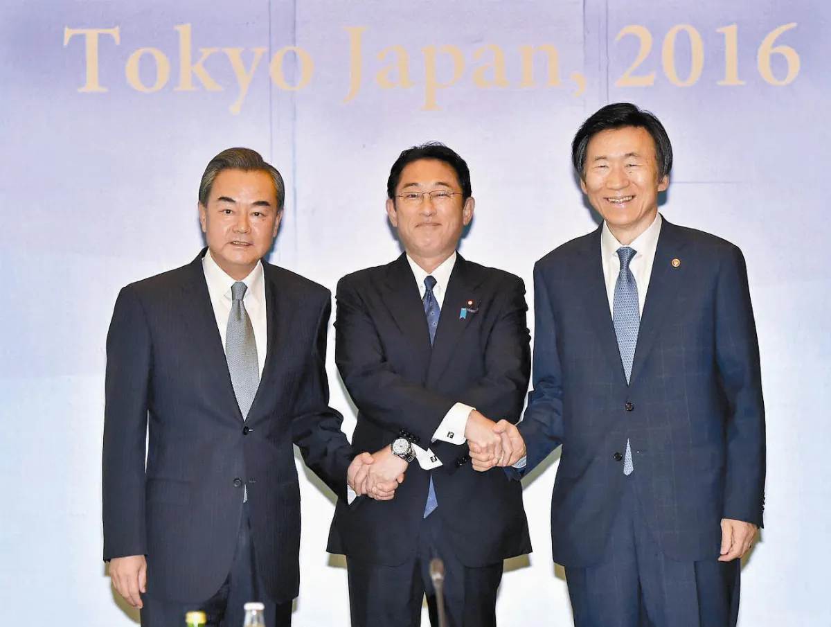 中日韓外長一致譴責 中日韓外長：元首峰會年底登場