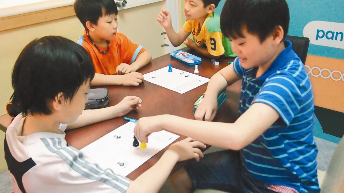桌遊學英語 進步顯著