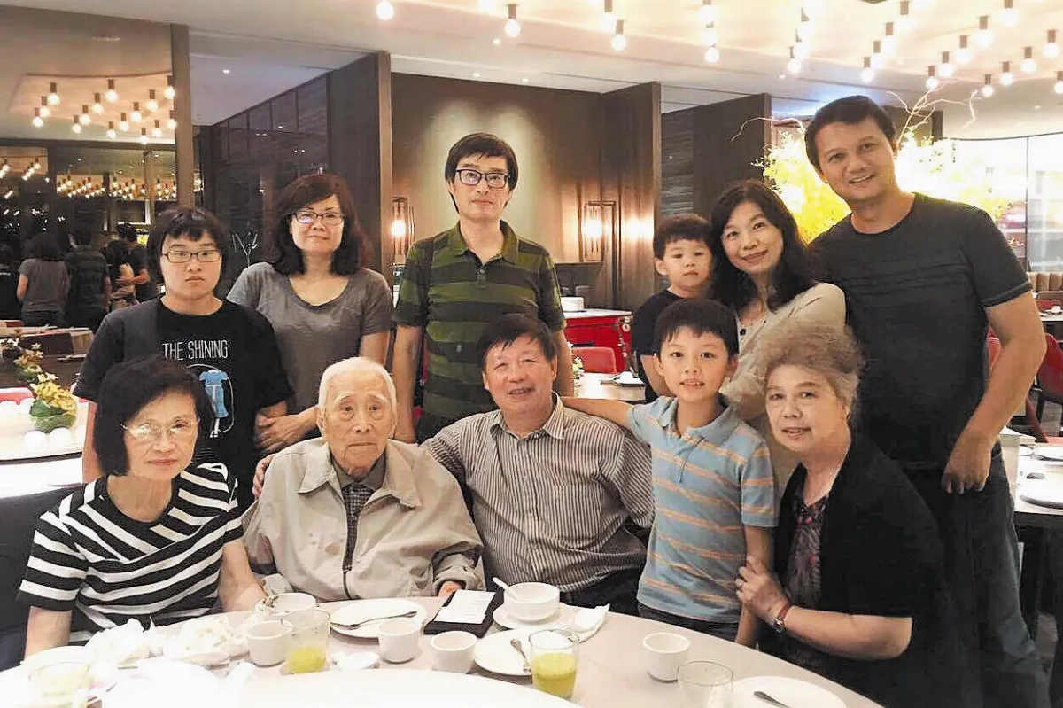 永遠的懷念！ 我開朗樂觀的父親