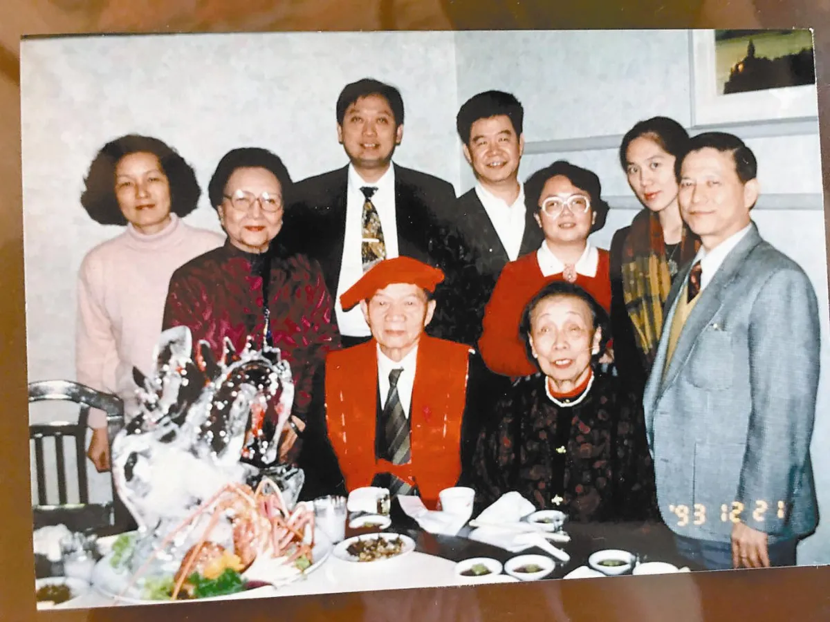 猶原是欲開花  ----畫家二舅張義雄