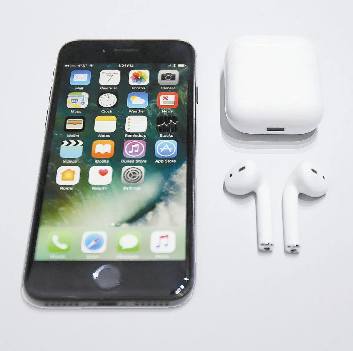 iPhone 7亮相 Apple Watch能抓寶