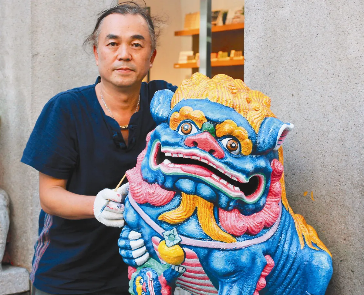 王明宗彩繪 古蹟石獅添新裝