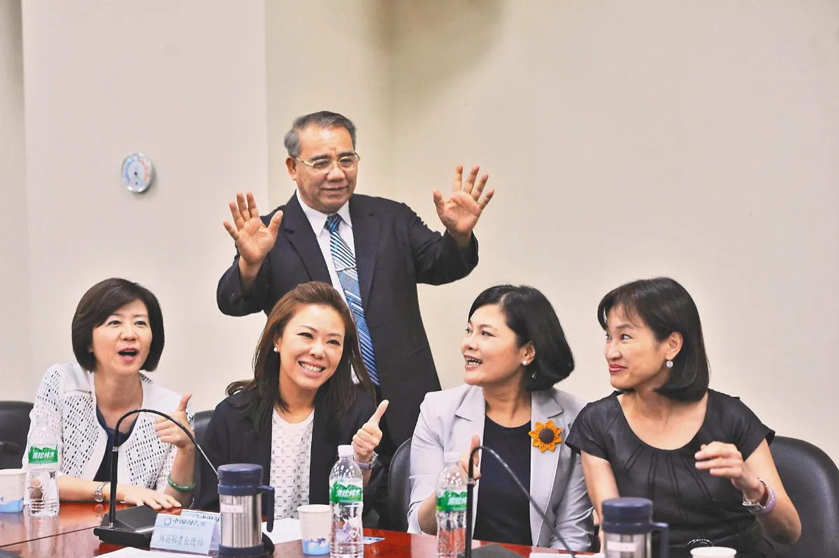 國民黨團 女力撐片天