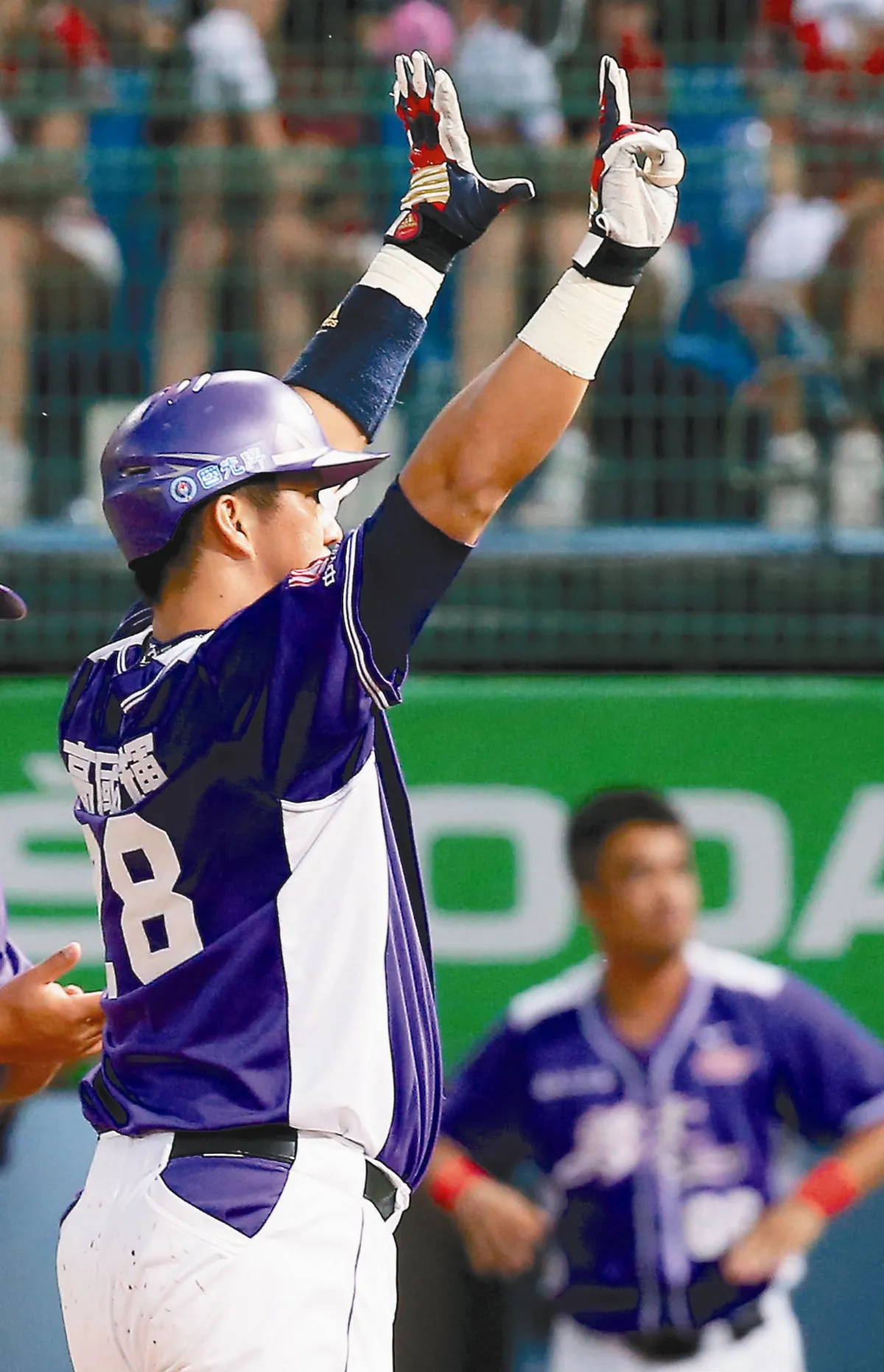 高國輝最速百轟 刷新鋒哥紀錄