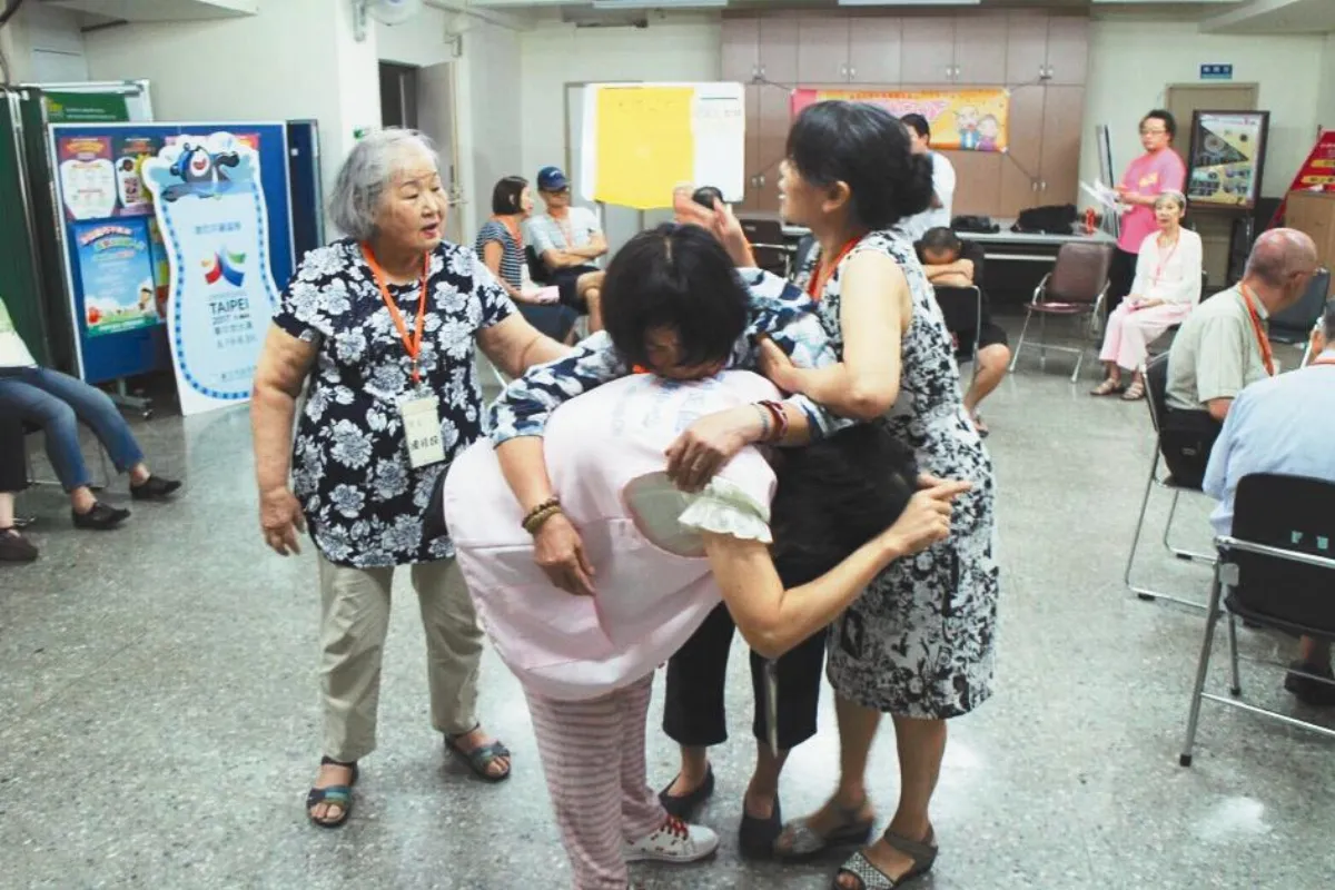 阿嬤演蒲公英 療癒50年的痛