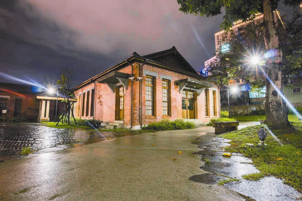 西本願寺廣場 獲建築金石獎