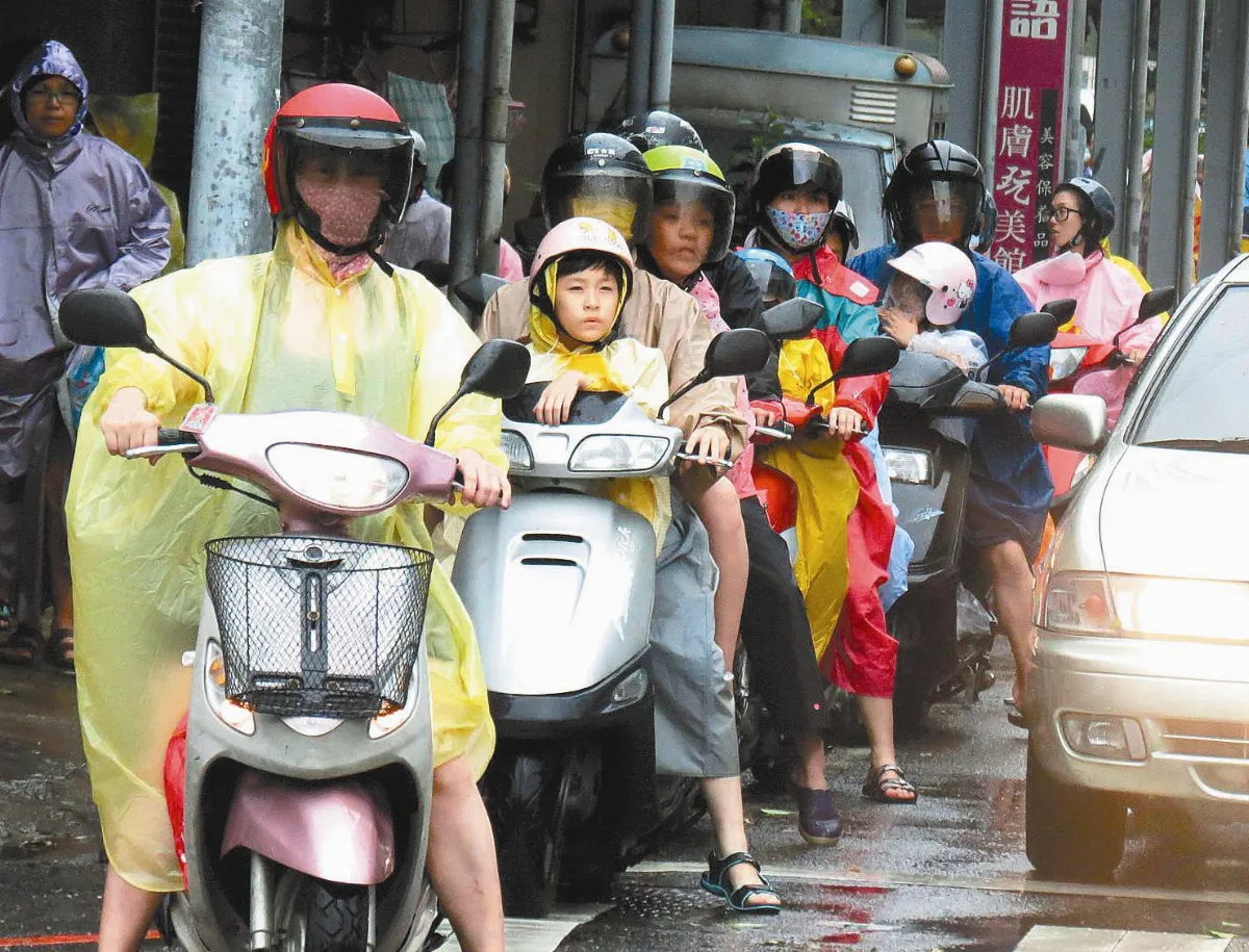 半天假惹怨 縣市長道歉