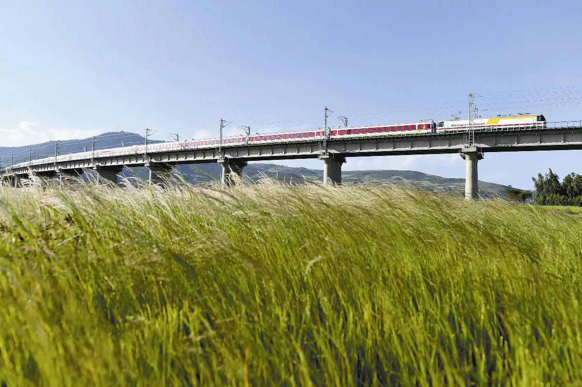 採陸標準 衣索吉布地鐵路通車