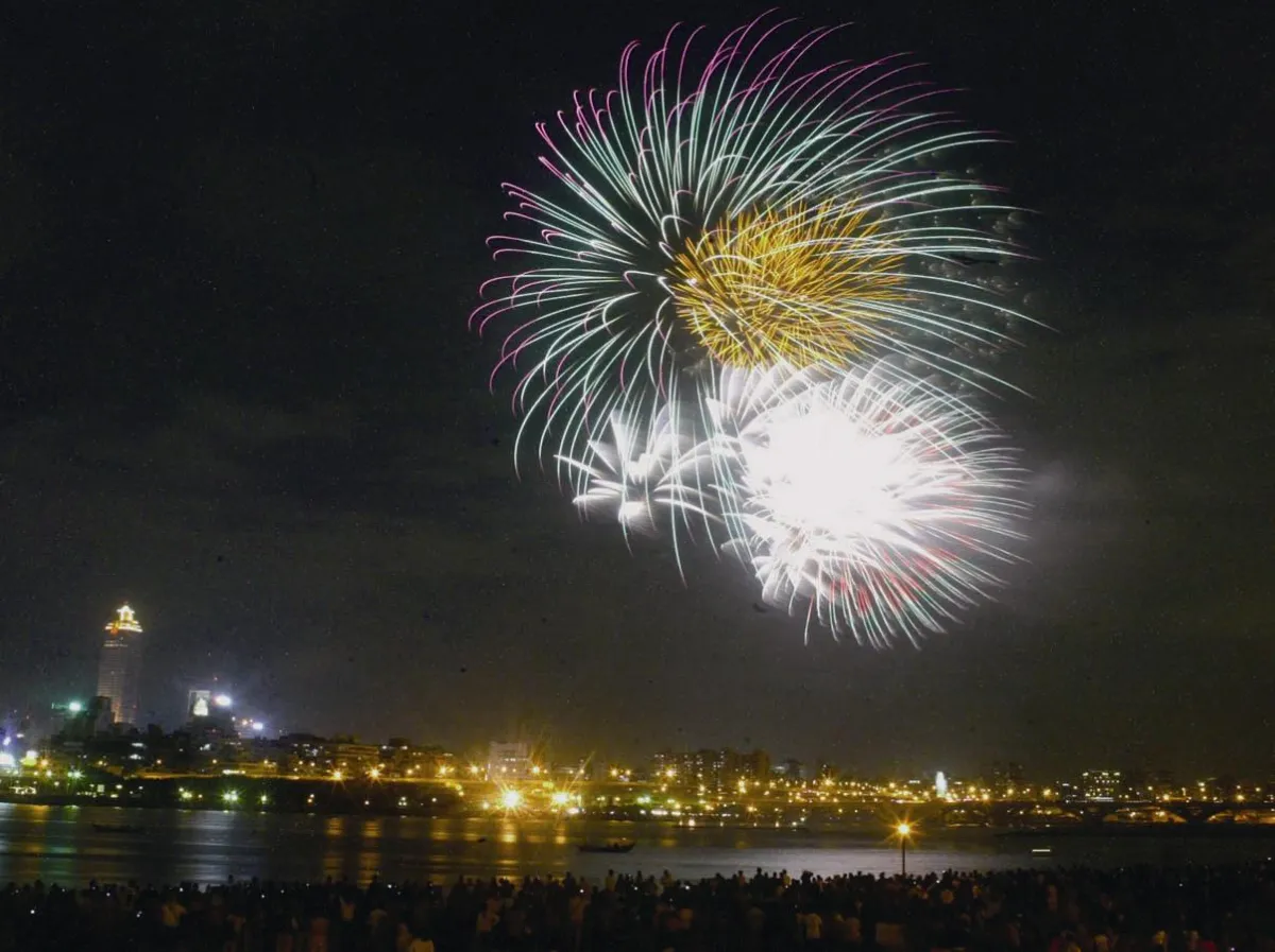 城市行走 煙花七月