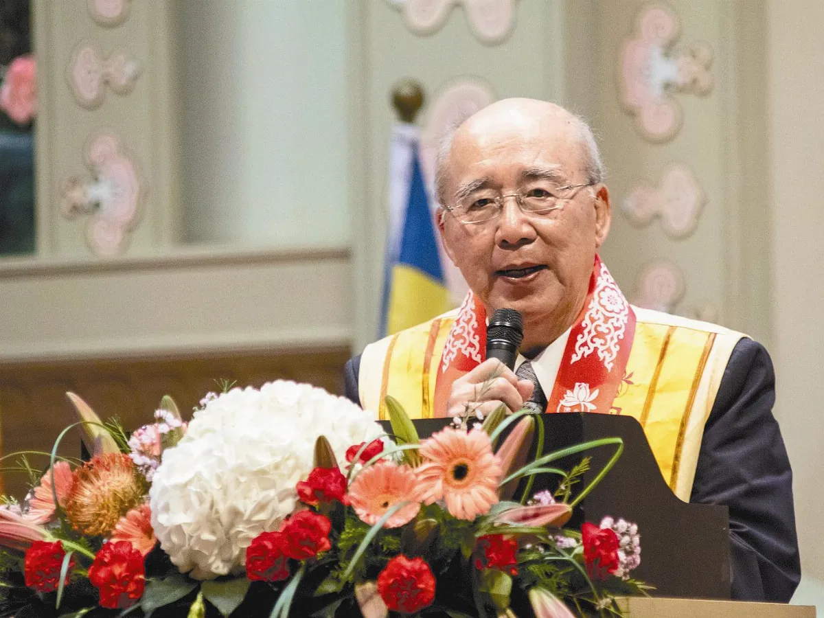 吳伯雄：生命與佛光相連一體