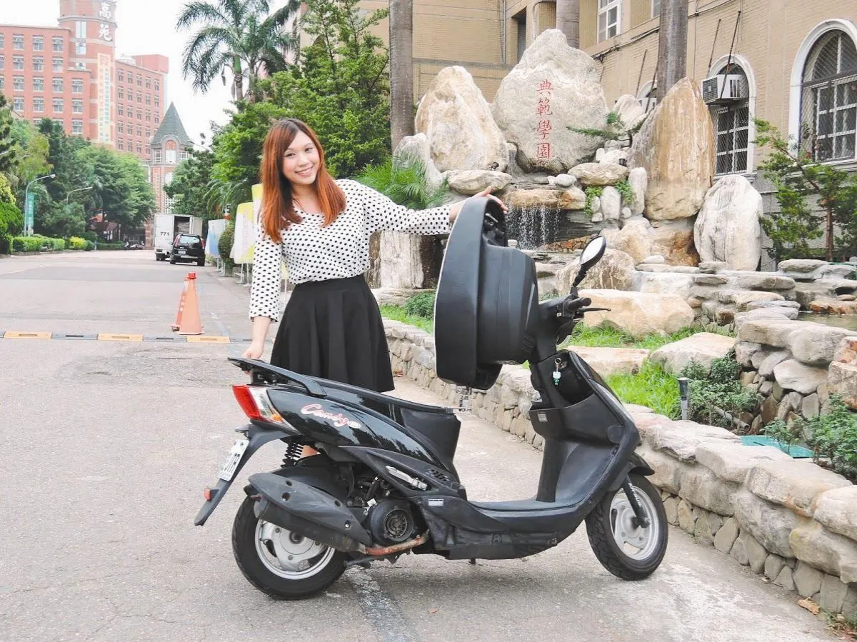 翻轉機車椅墊 波蘭發明展摘金