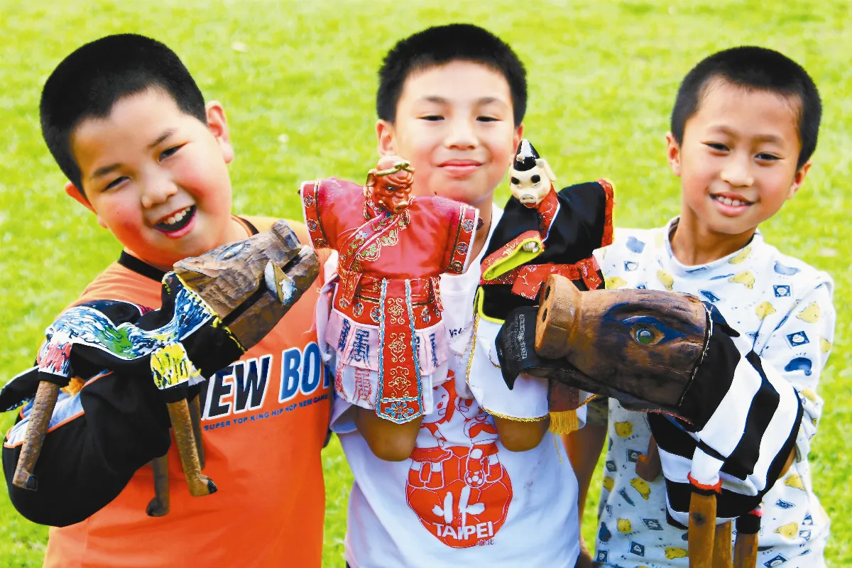 迷你小學 用特色發光