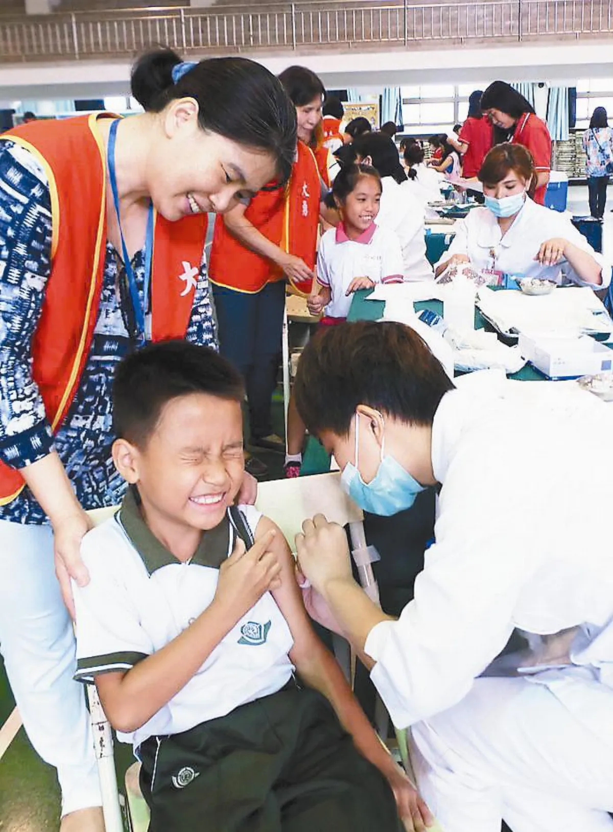 帶幼兒打疫苗 民團呼籲有薪假