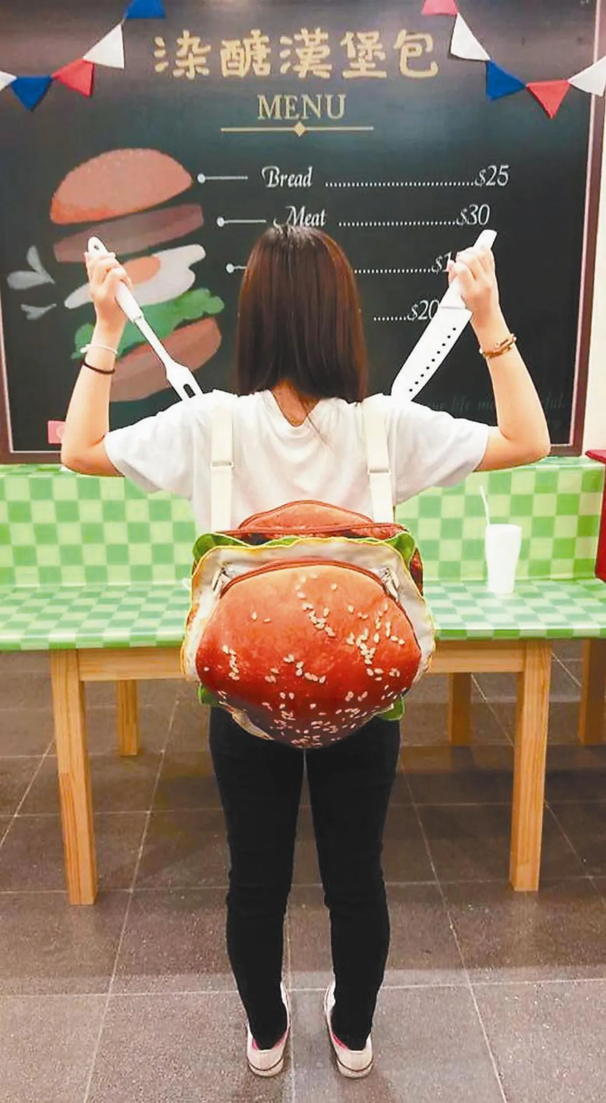 漢堡背著走 大學生獨創造型包