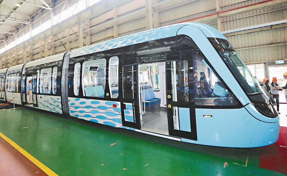 淡水輕軌 行武者號亮相