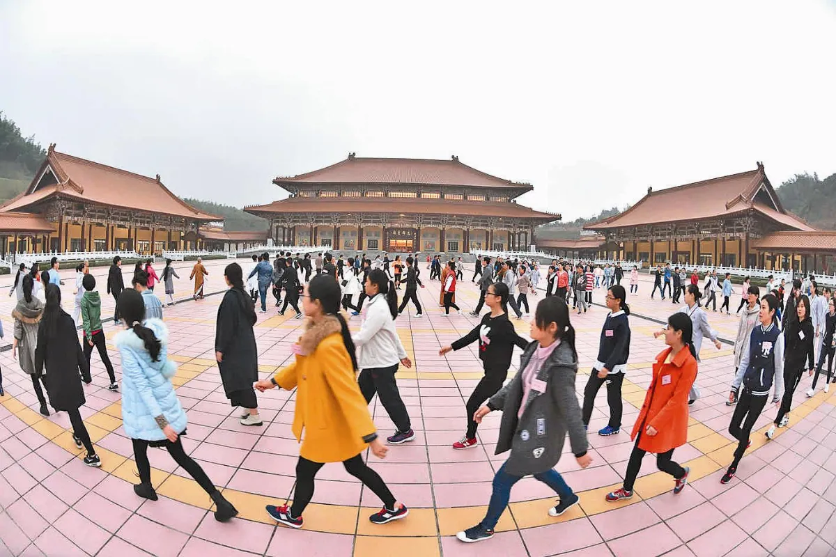 佛光祖庭禪學營 青年挑戰自我