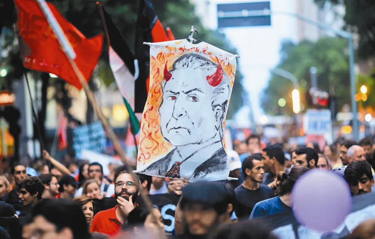 醜聞不斷 巴西新總統陷彈劾危機