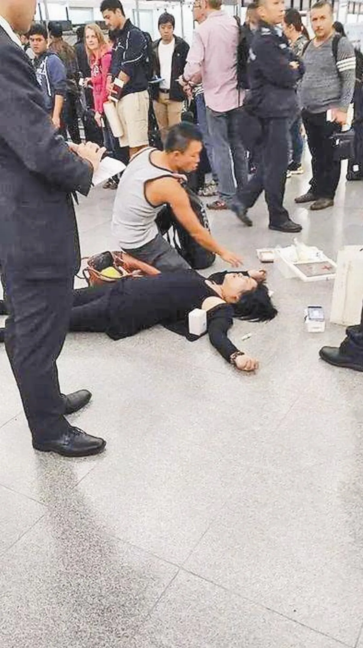 休假消防員 錯過班機也要救人