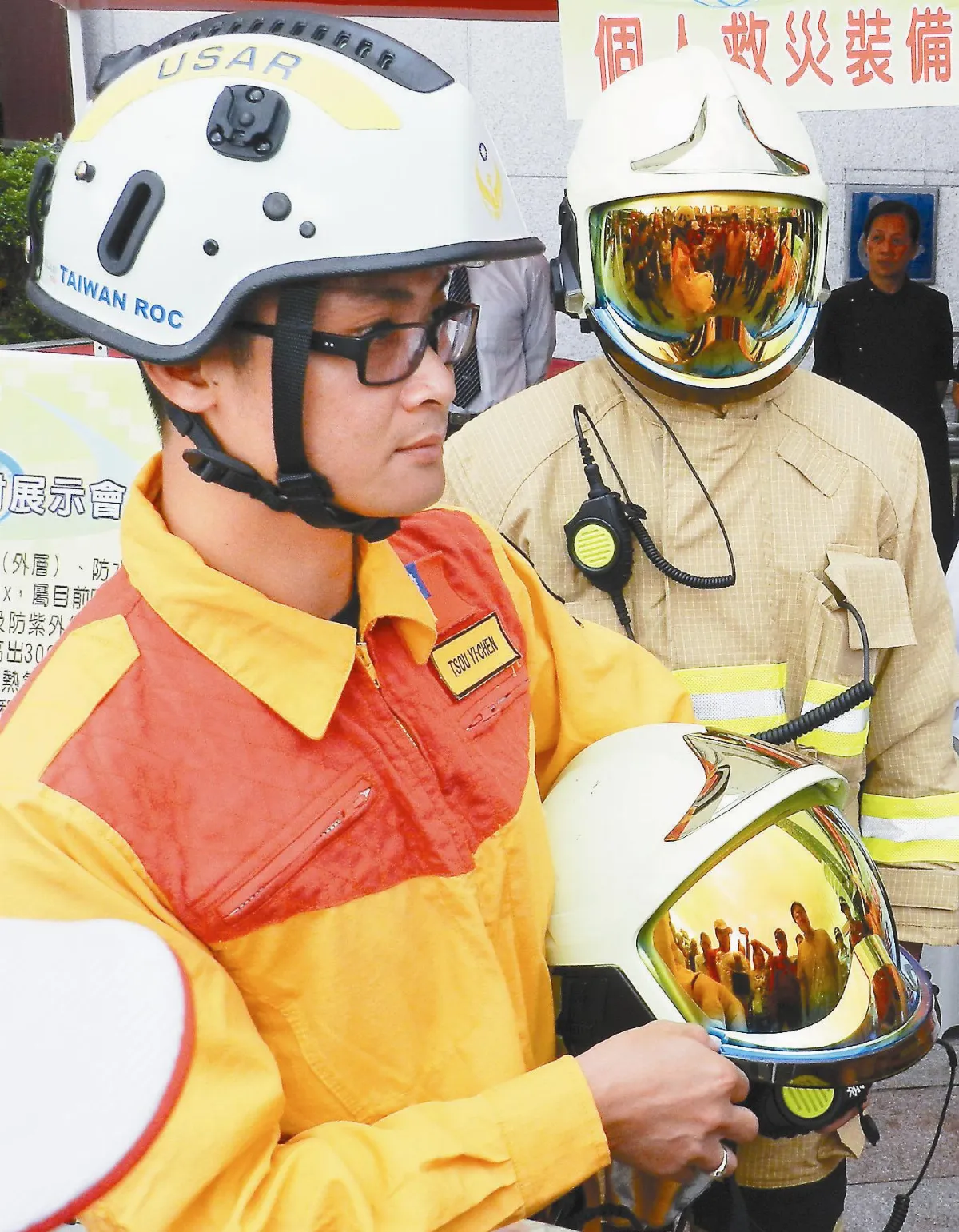 不忘初衷 消防員火中勇敢救護