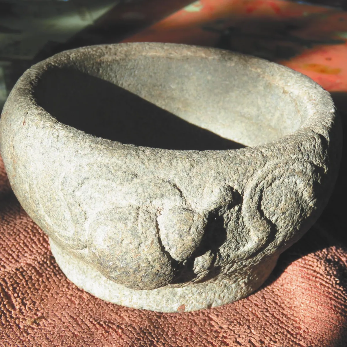 【懷古思幽】 石臼