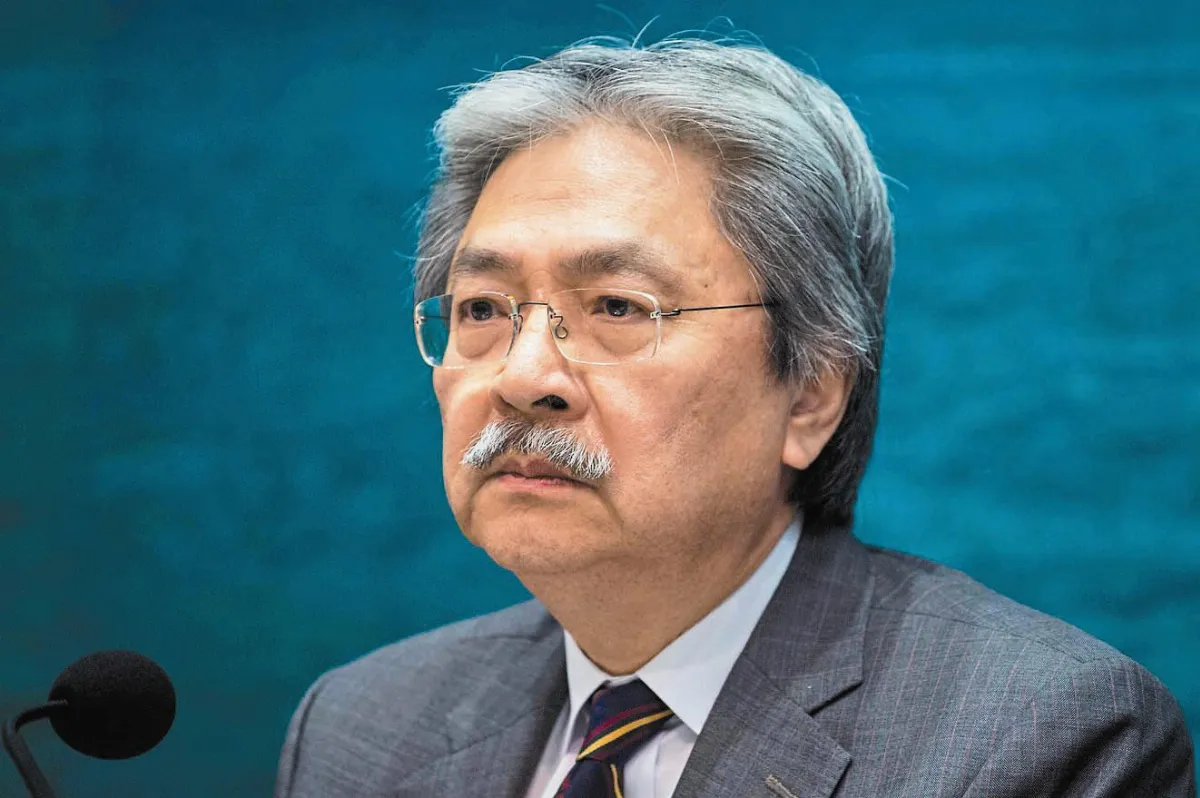 港財爺曾俊華請辭 備戰選特首