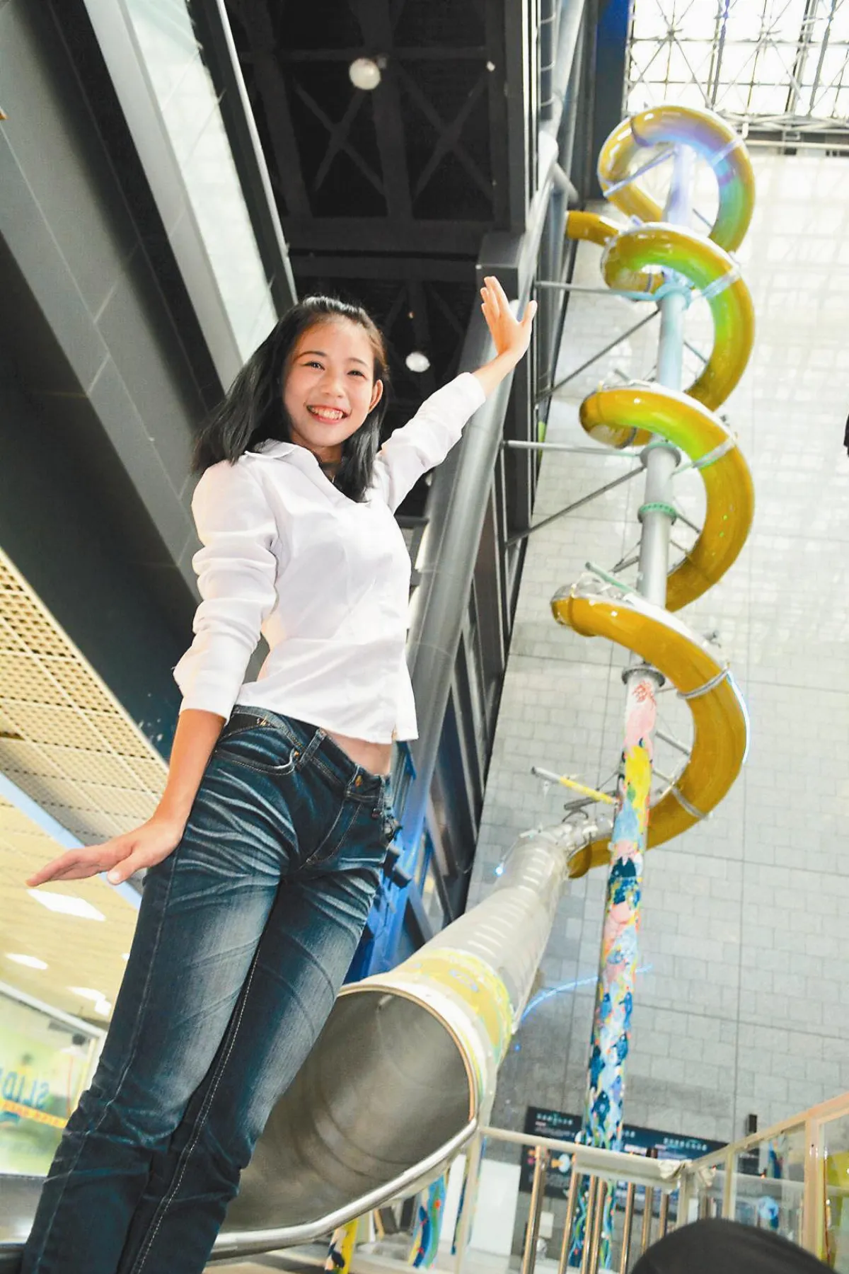 驚叫16秒！來溜亞洲最高滑梯