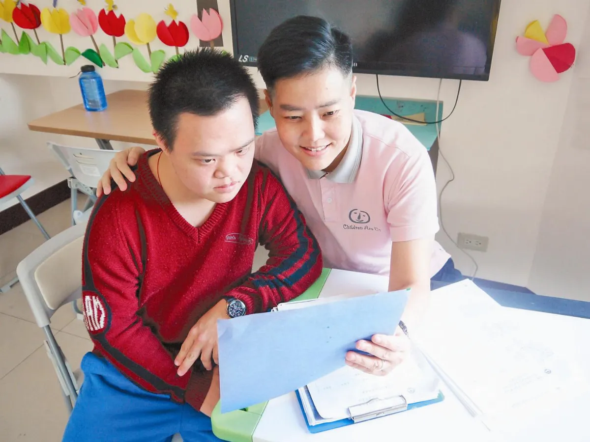 助人開闊眼界 教保員貼近個案生活