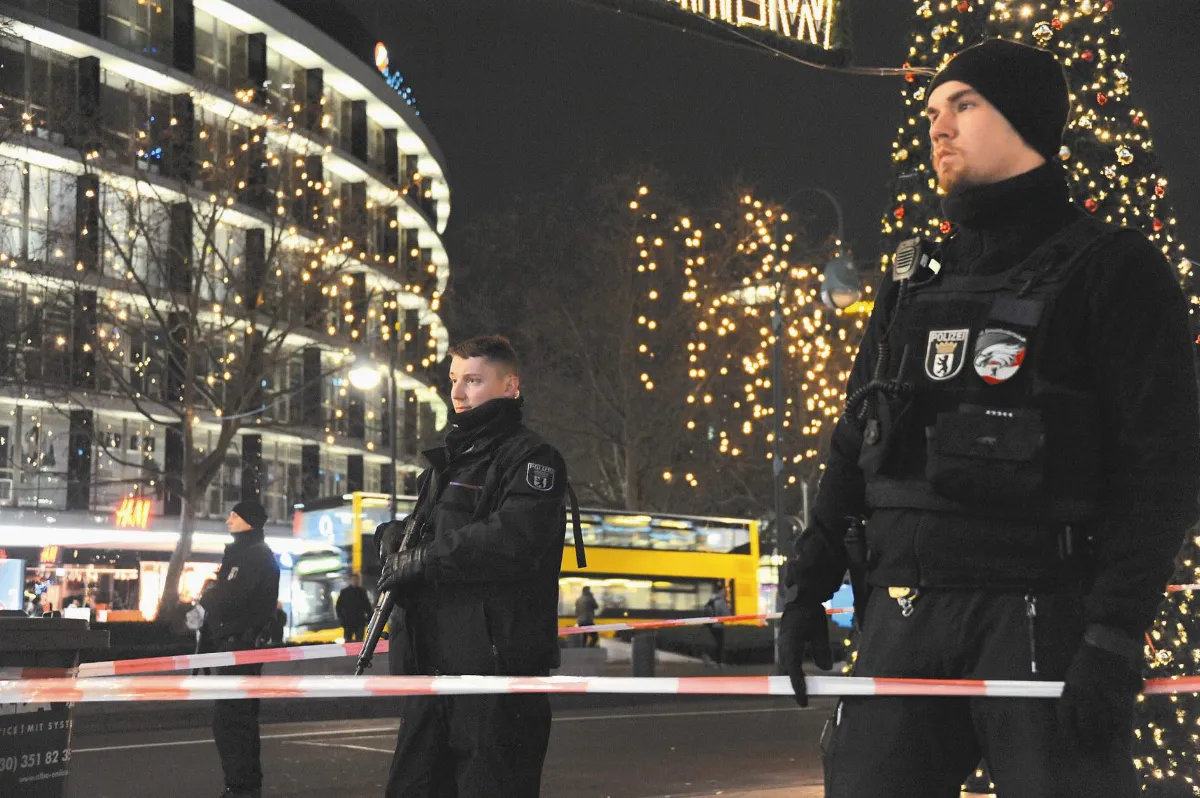 難民劫卡車撞柏林耶誕市集 至少12死