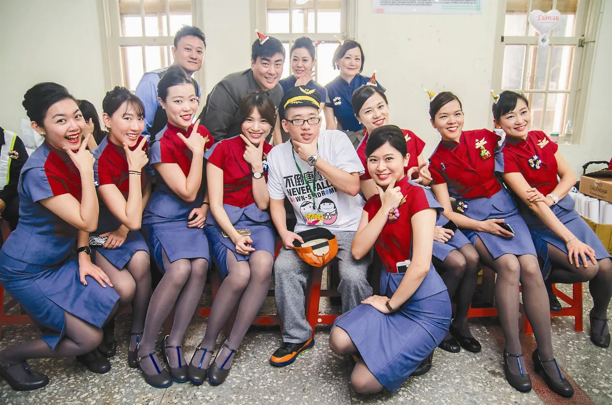 唐寶寶想當天使 空姐機長做翅膀