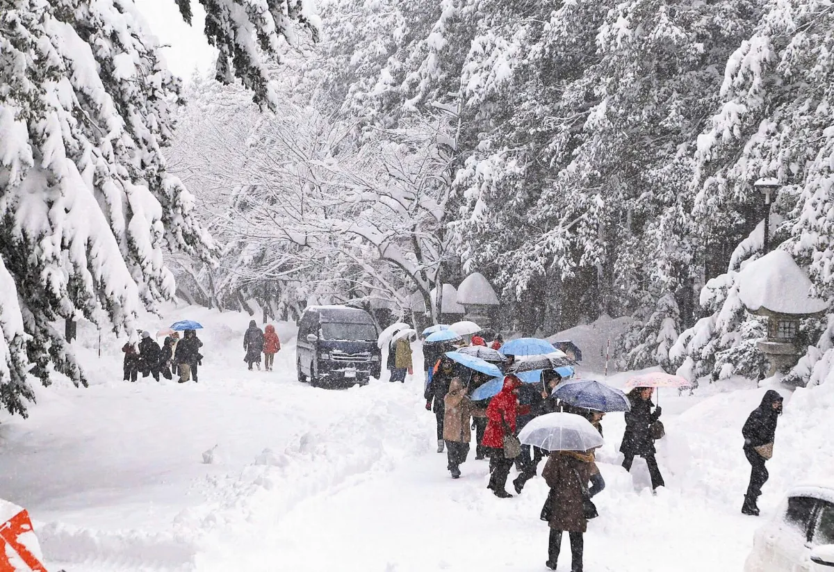 積雪破50年紀錄 日札幌暴雪 6000旅客滯留機場